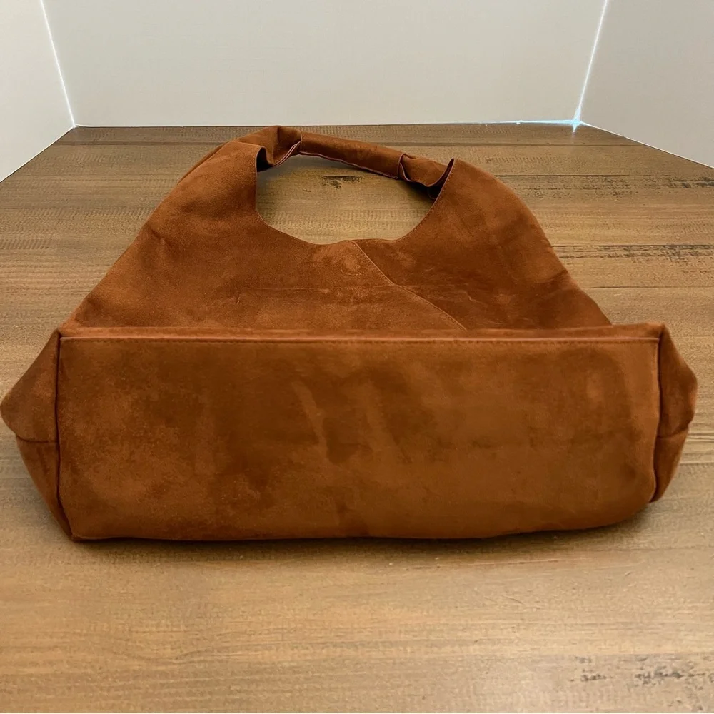 Vegan Suede Slouch Tote Banana Republic OS - Picture 9 of 14